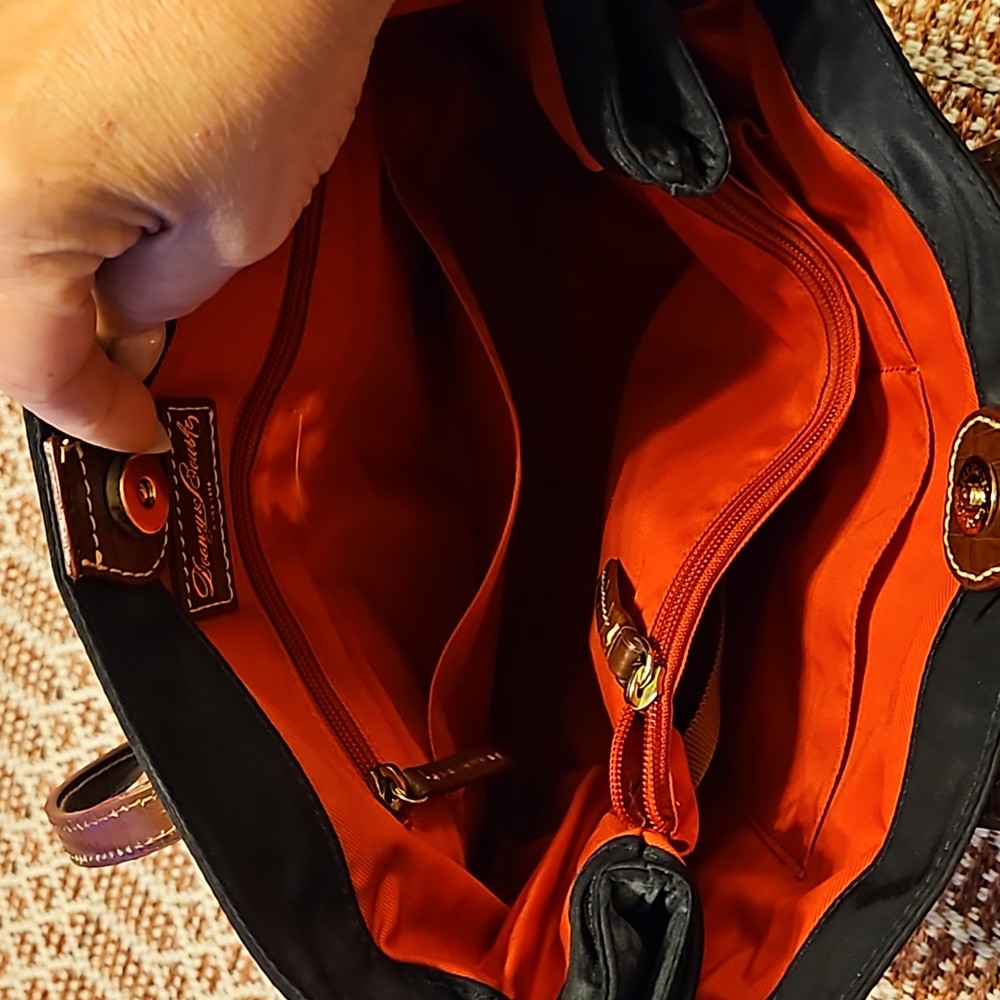 Dooney & Bourke bag - Picture 6 of 6